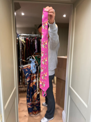 S7P5 Turf war mulberry silk tie