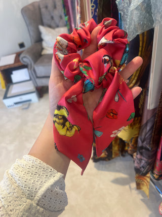 S10P47 Dreams can can true peony scrunchie