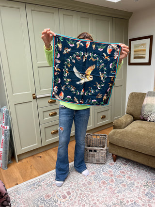 S10P39 Walk on the wildside navy medium Silk square