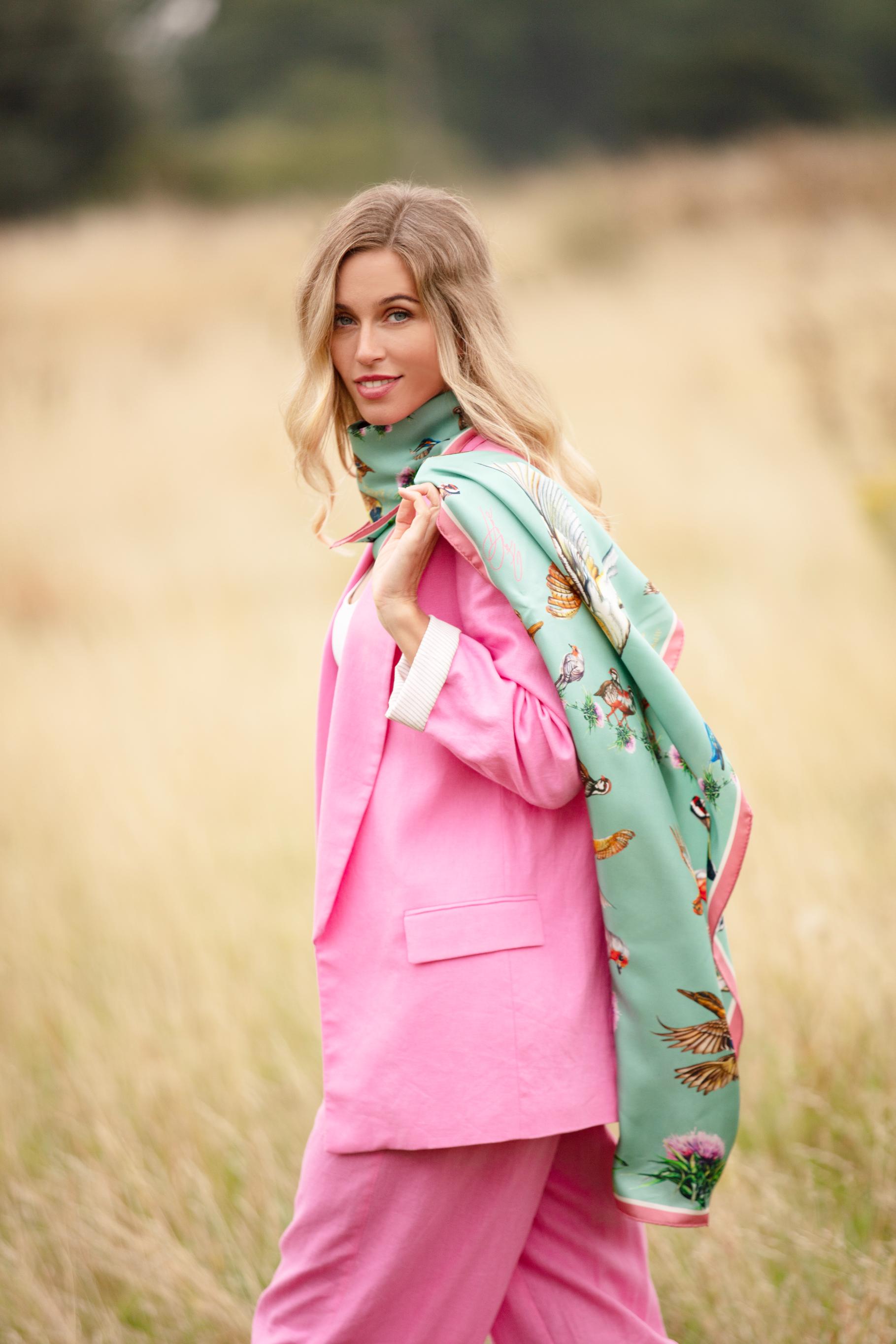 Grasslands Walk on the Wild Side in Mint